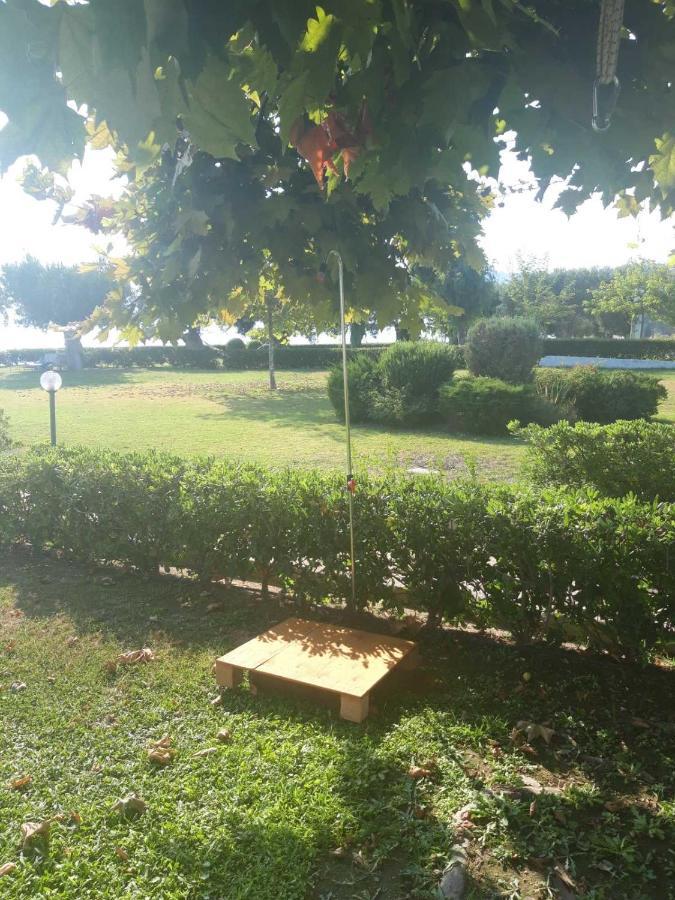 ניאה סקיוני Villa 3Ω מראה חיצוני תמונה